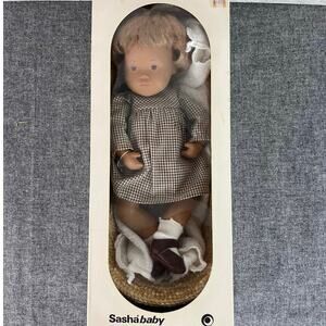 SASHA DOLL BABY Sandy Blonde Hair Basket Blanket Original Box Vintage